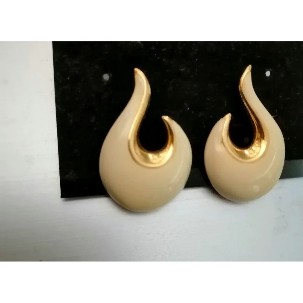 Vintage Napier Cream Enamel Gold Rim Fire Swirl Earrings Pierce